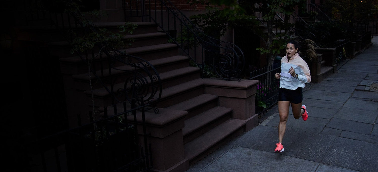 Beyond Ordinary: How the Forerunner 965’s AMOLED Display Changes the Game